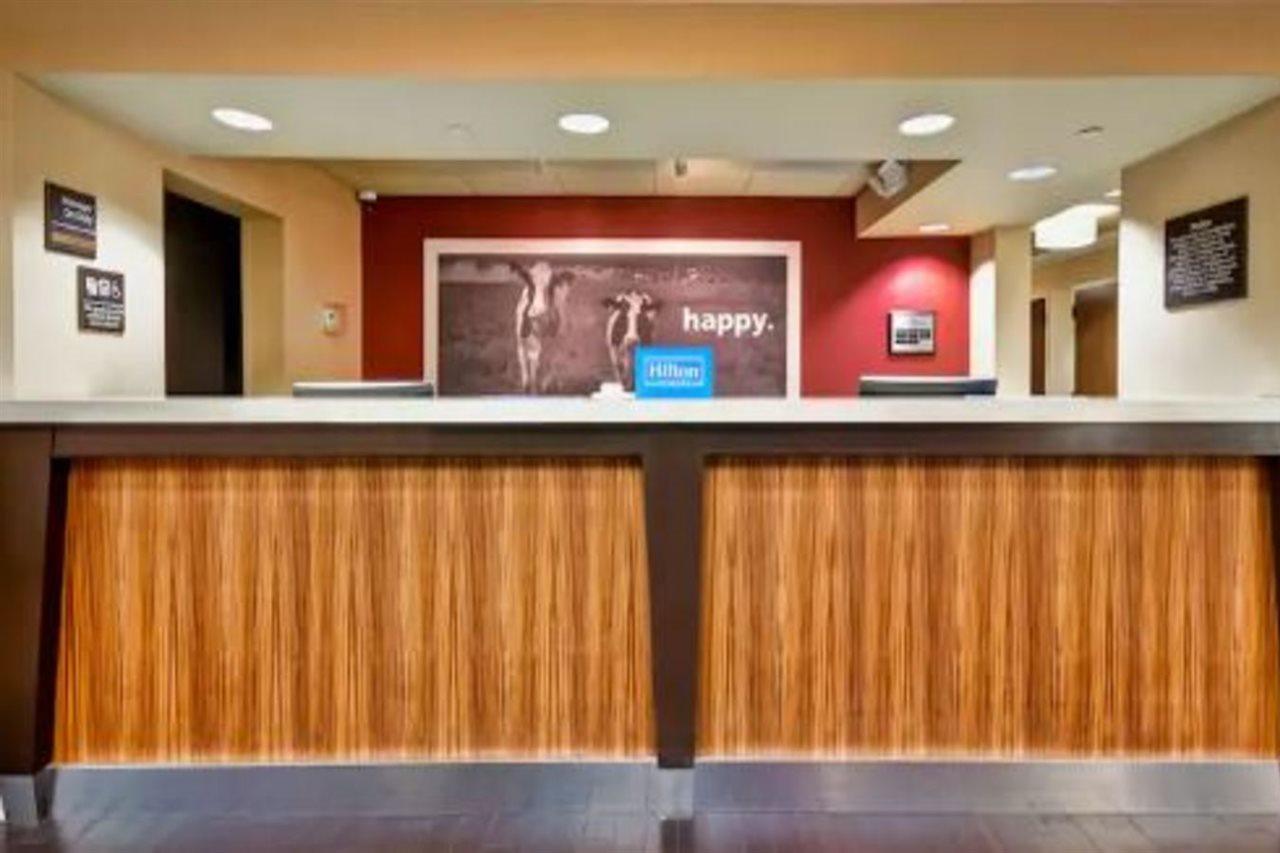 Hampton Inn Starkville Kültér fotó