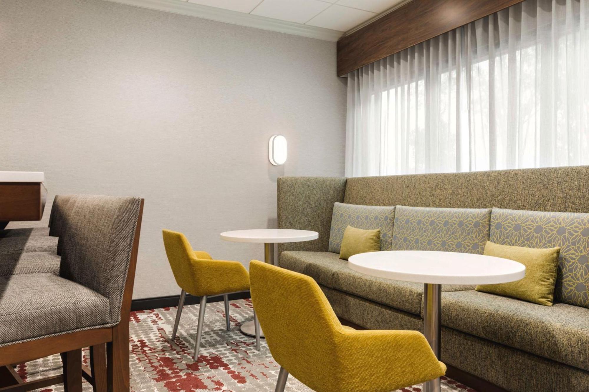 Hampton Inn Starkville Kültér fotó