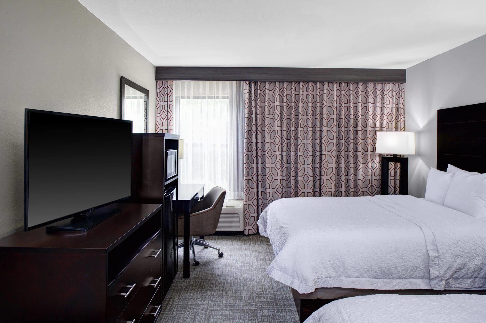 Hampton Inn Starkville Kültér fotó