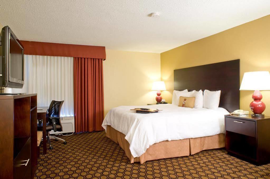 Hampton Inn Starkville Kültér fotó